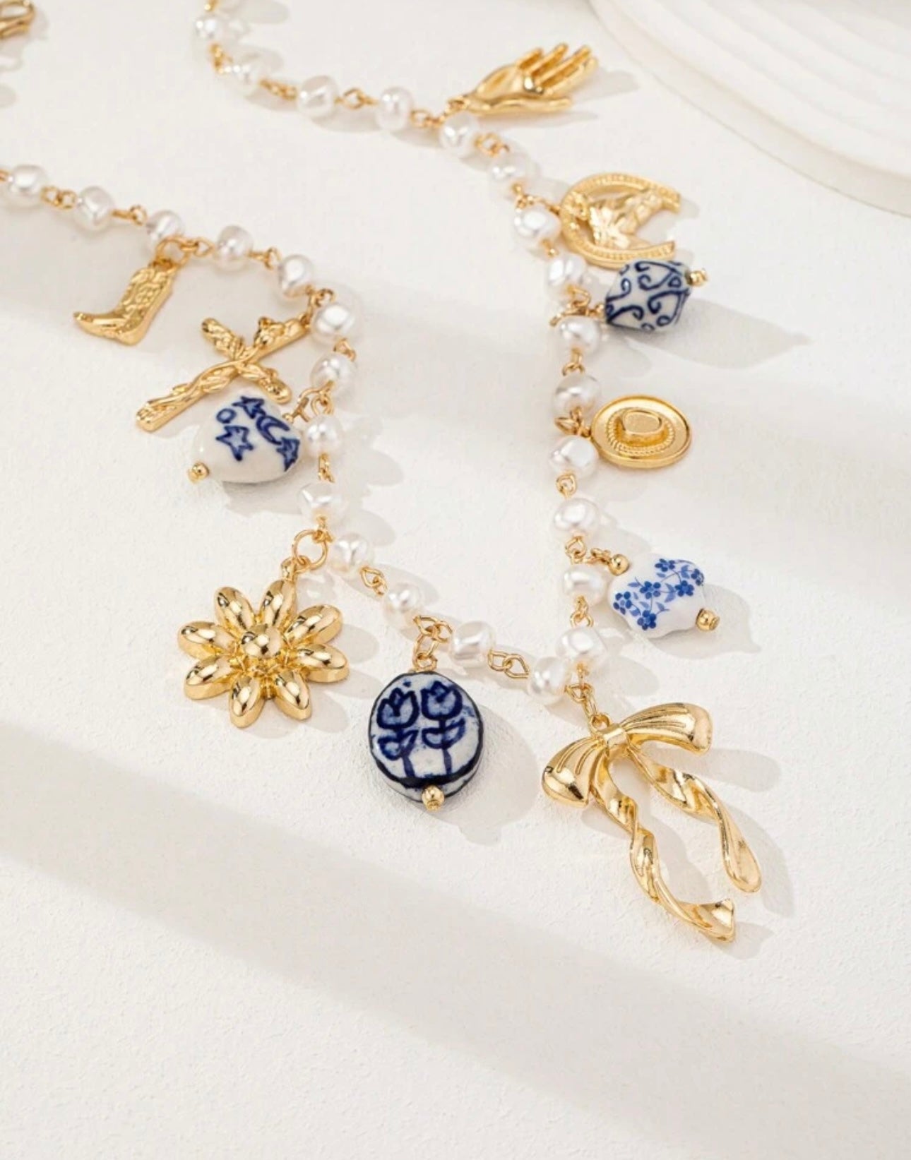 Aesthetic gold necklaces